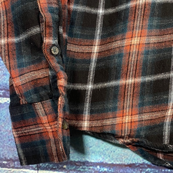 Arizona Jean Co Men’s Plaid Flannel Shirt Medium Black Orange Cotton Button-Up - Picture 3 of 8